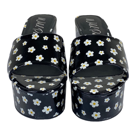 Melborne Platform Sandals Black Daisy - Picture 2 of 7